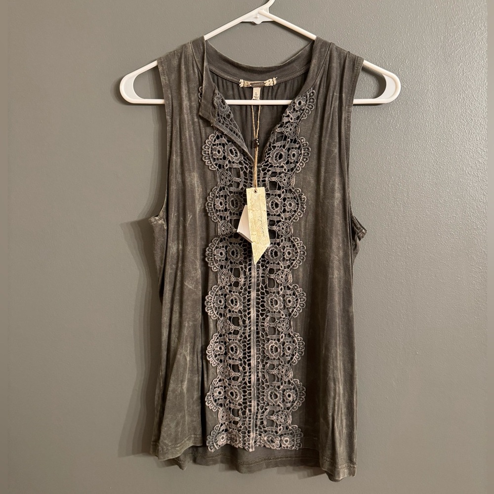 Buckle Gimmicks Tank Top